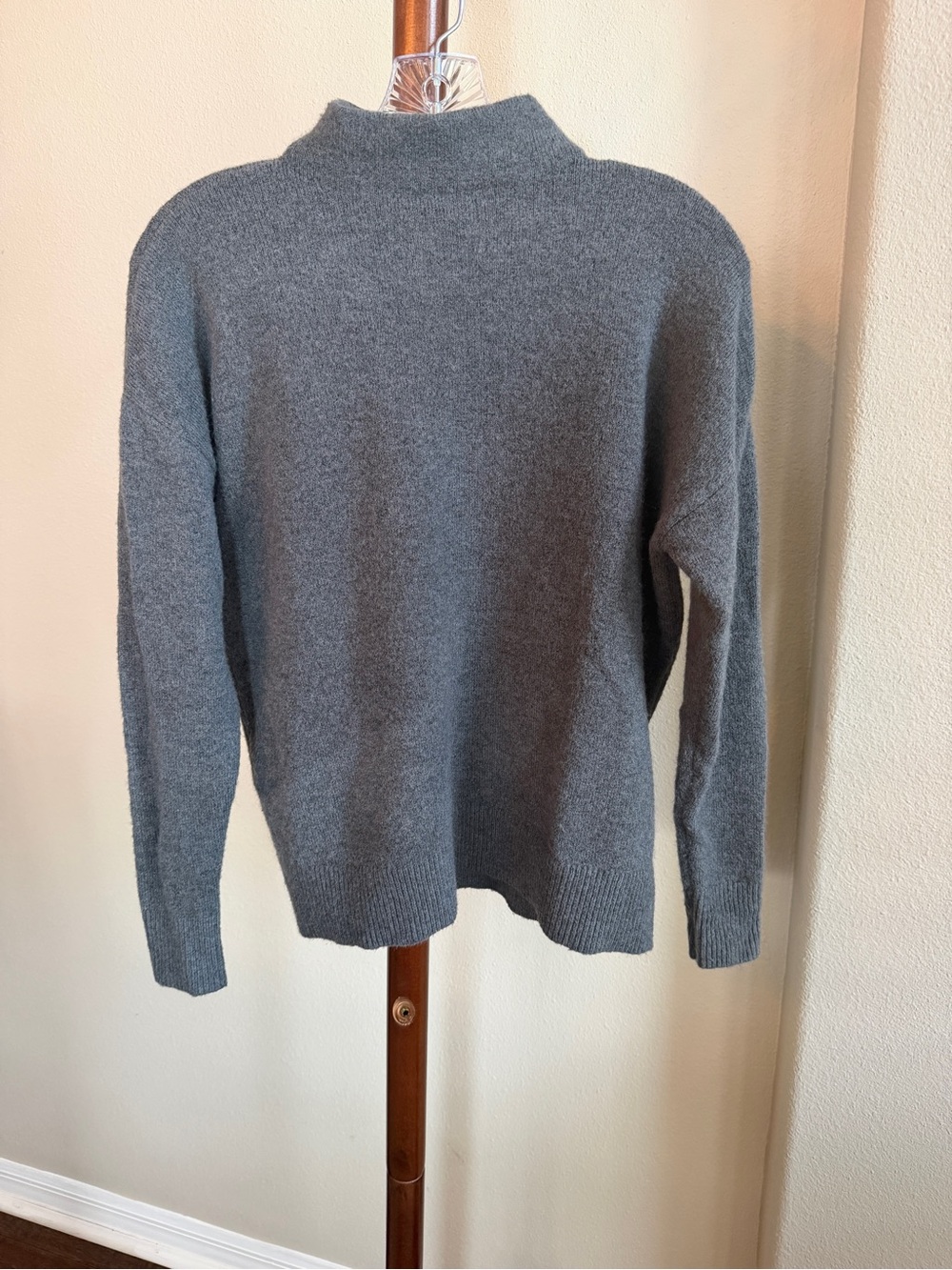 Ann Taylor Factory Gray Mock Neck Sweater Size S